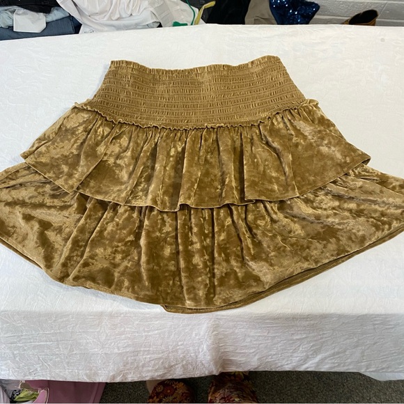 Aerie Velvet Tiered Mini Skirt Gold Medium by American Eagle Velour Golden M Y2K - Picture 8 of 8
